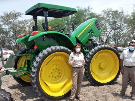 Demostración Tractor 5090EH